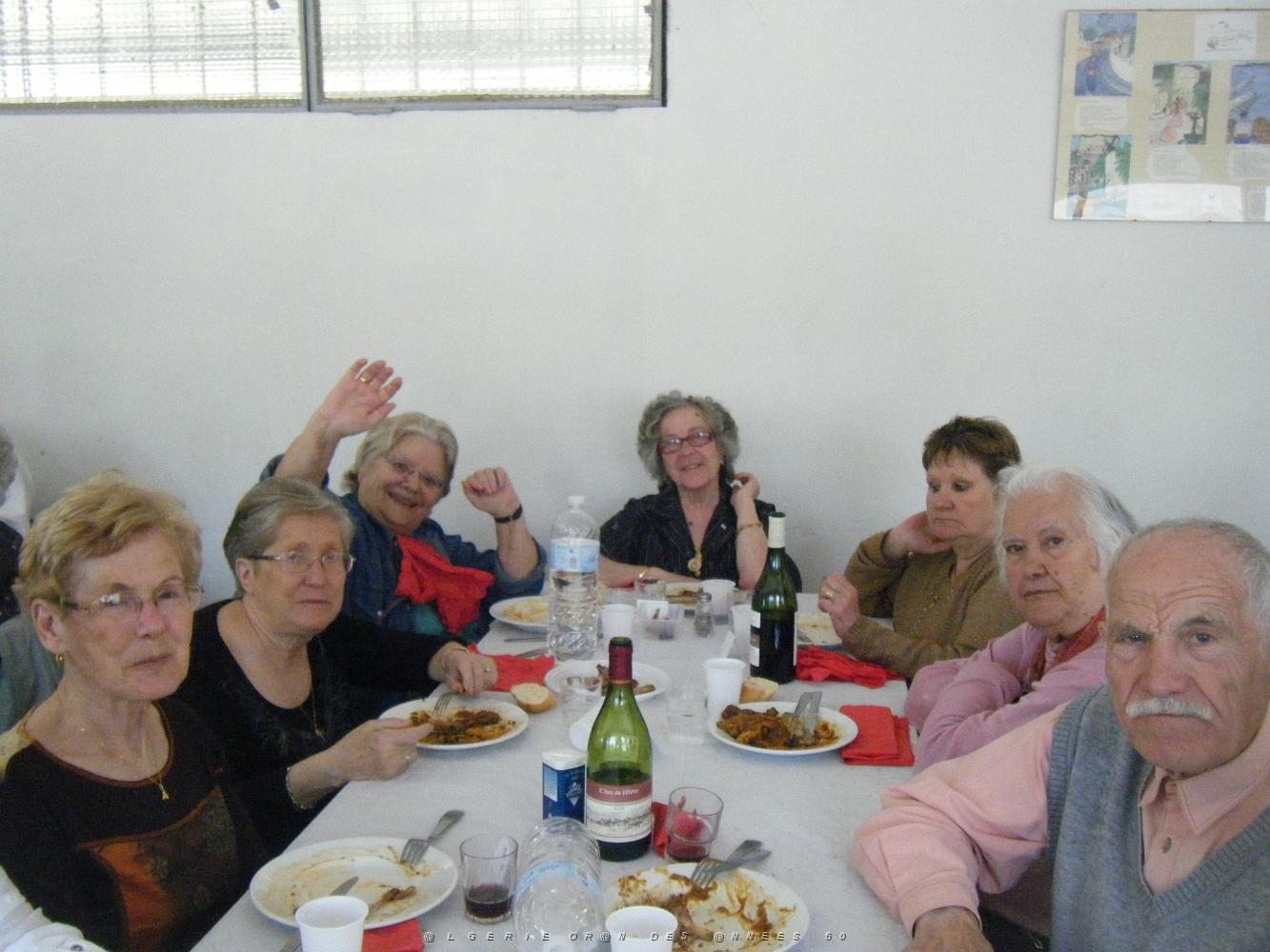NIMES 2011 17 AVRIL LA FEDERATION DES RAPATRIES DE ST PRIEST A SANTA CRUZ    (52).jpg